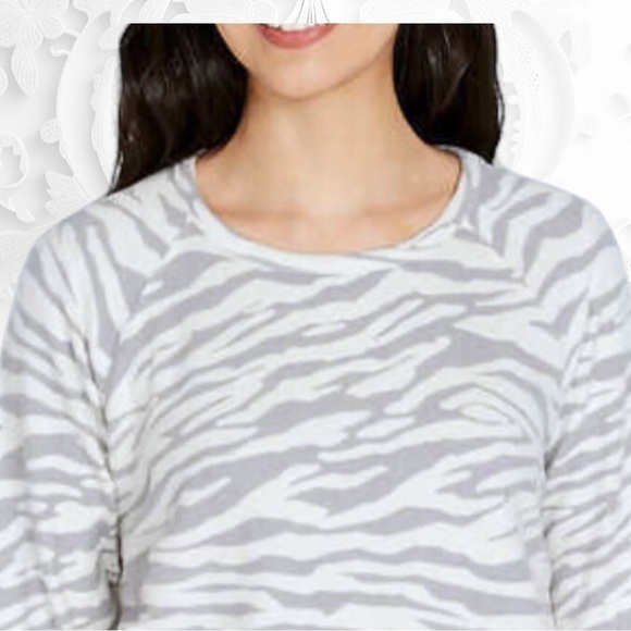 Buffalo David Bitton Animal Printed Ultra Soft Long Sleeve Top Size Medium - Picture 3 of 5